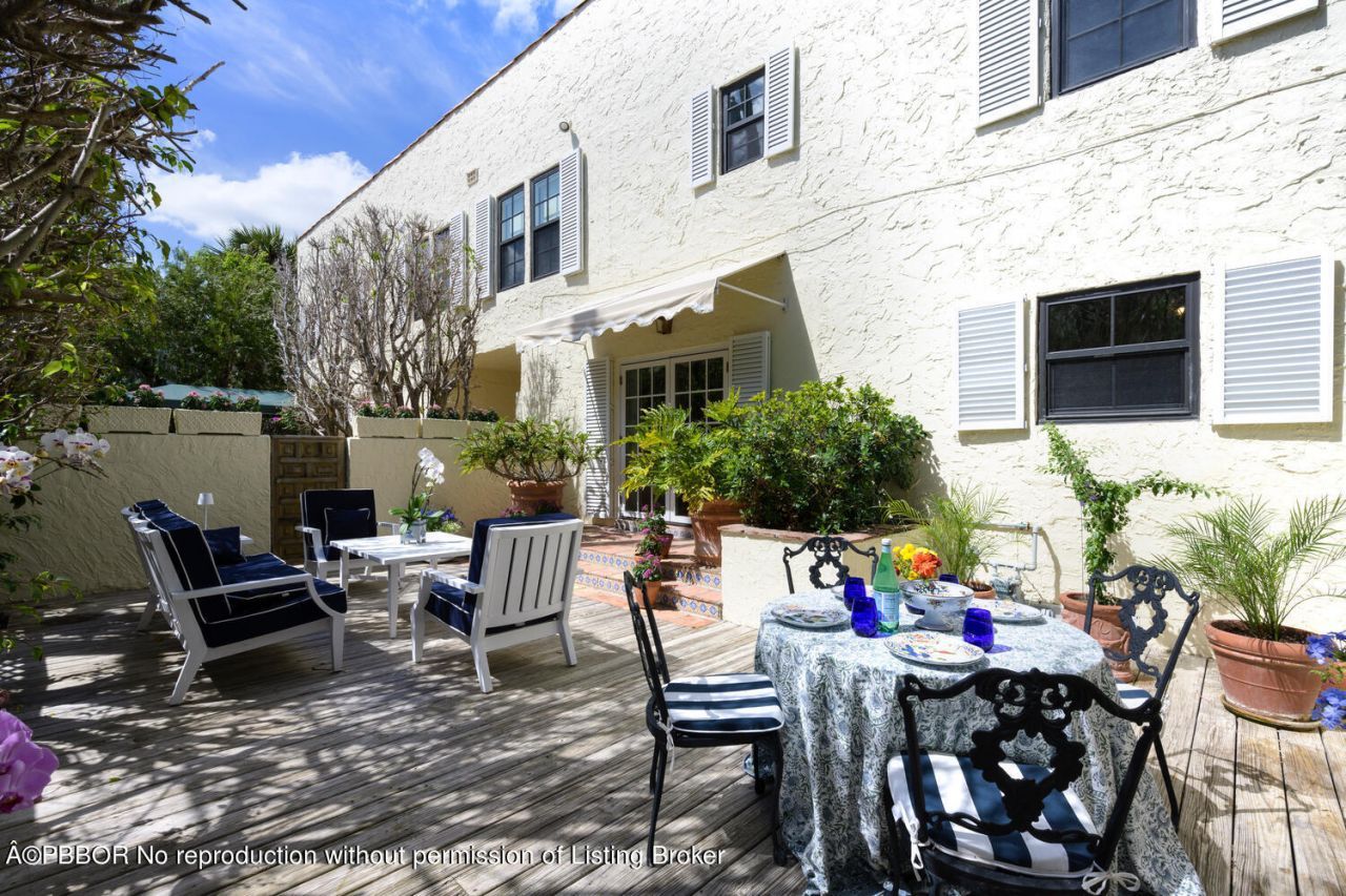 260 Oleander Avenue, Unit E3, Palm Beach, FL 33480 Photo