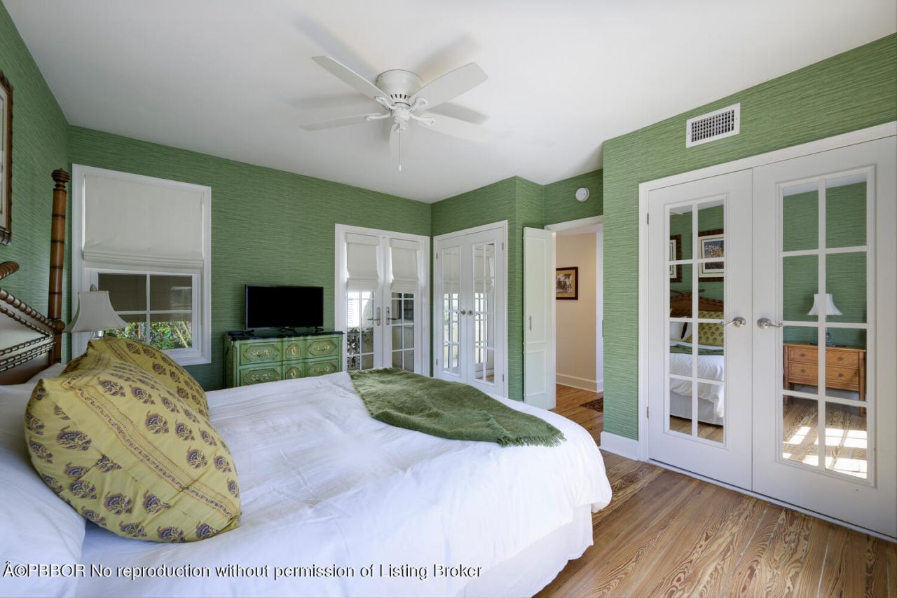 260 Oleander Avenue, Unit E3, Palm Beach, FL 33480 Photo