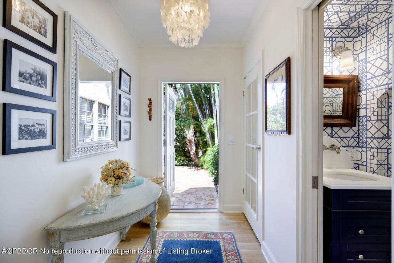 260 Oleander Avenue, Unit E3, Palm Beach, FL 33480 Photo