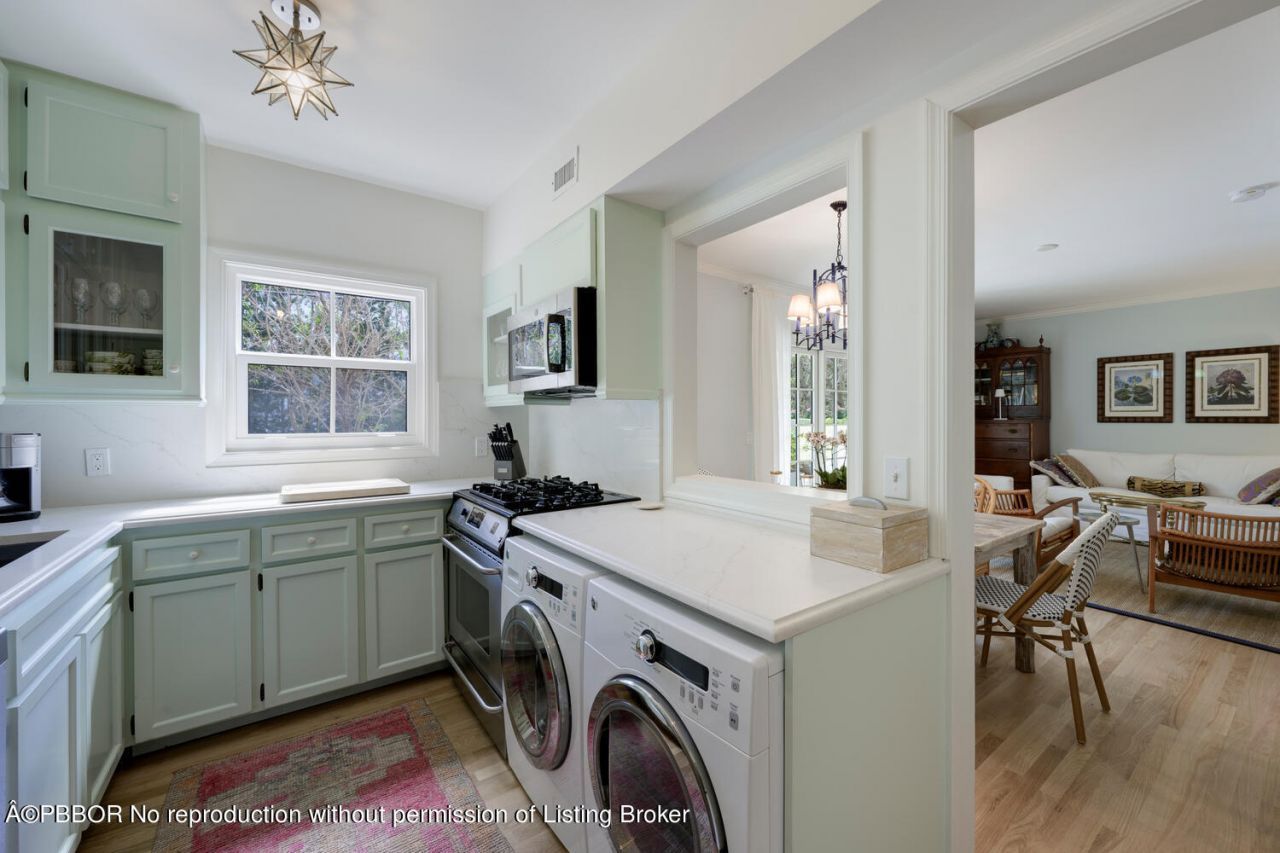 260 Oleander Avenue, Unit E3, Palm Beach, FL 33480 Photo