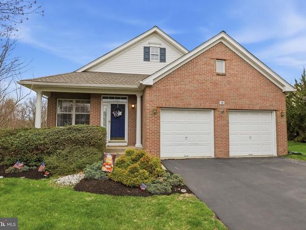 10 TUPELO LANE , LANGHORNE, PA 19047