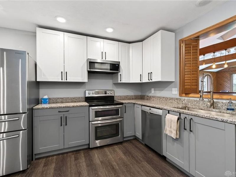 2157 Crystal Marie Drive, Beavercreek, OH 45431 Photo 3