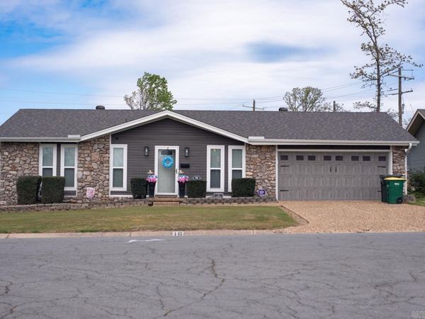 16 Walnut Valley, Little Rock, AR 72211