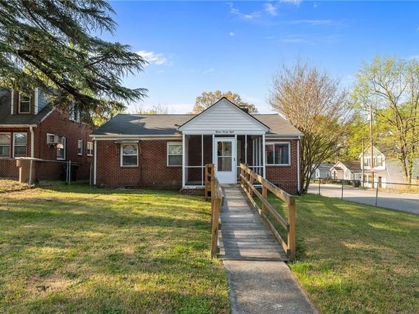 1528 Gorrell Street , Greensboro, NC 27401