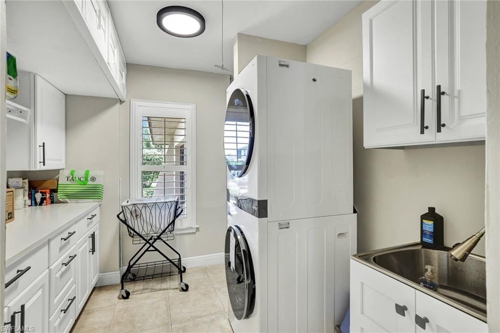 2361 Longboat Dr, Naples, FL 34104 Photo