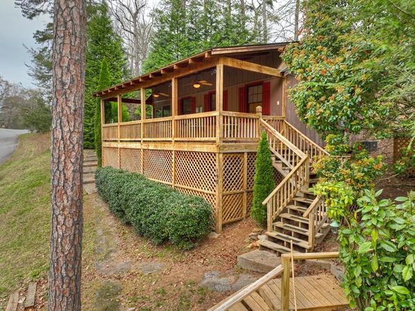 190 Village Rd, Murphy, NC 28906