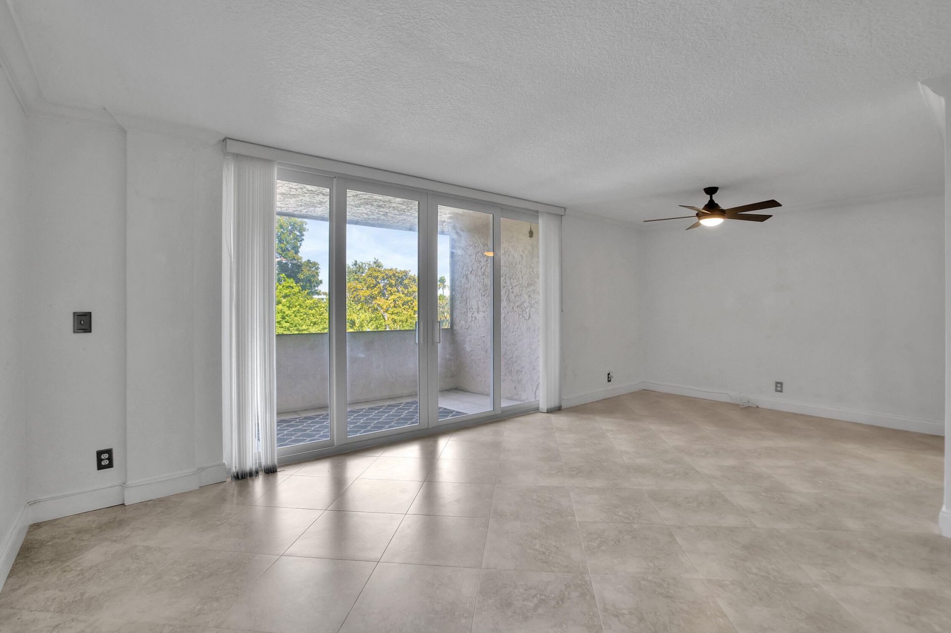 740 S Federal Highway, Unit 202, Pompano Beach, FL 33062 Photo