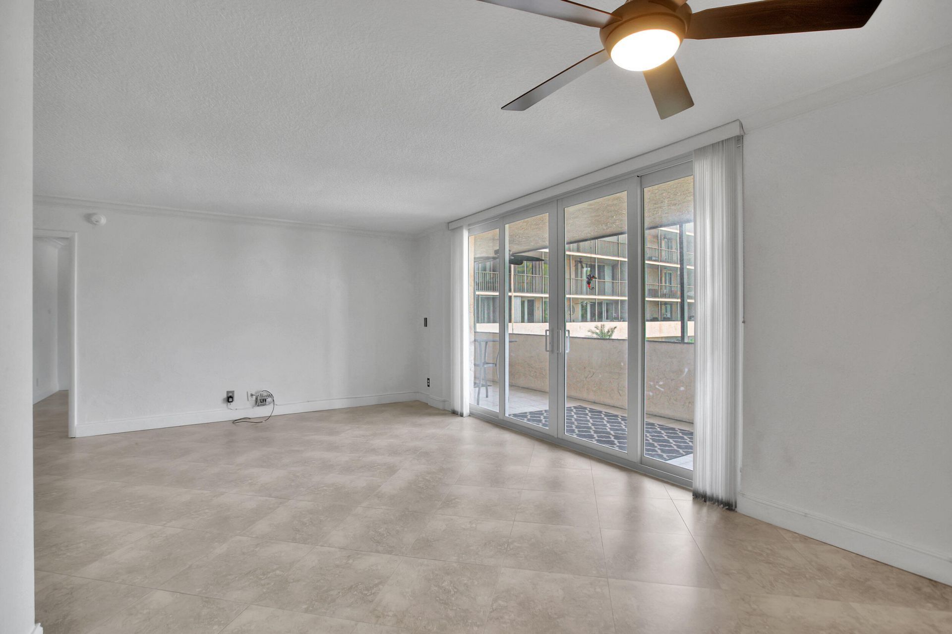 740 S Federal Highway, Unit 202, Pompano Beach, FL 33062 Photo