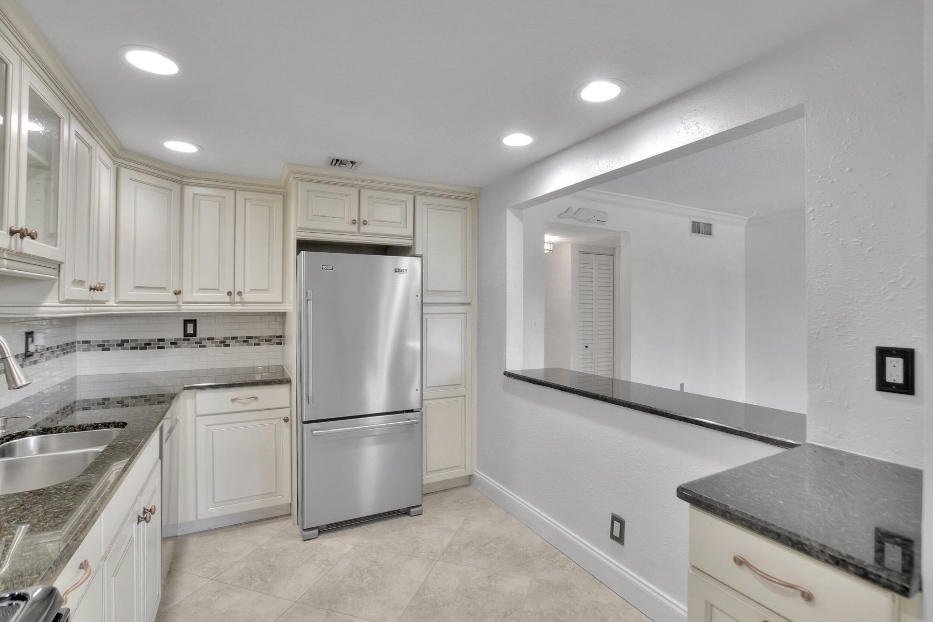 740 S Federal Highway, Unit 202, Pompano Beach, FL 33062 Photo