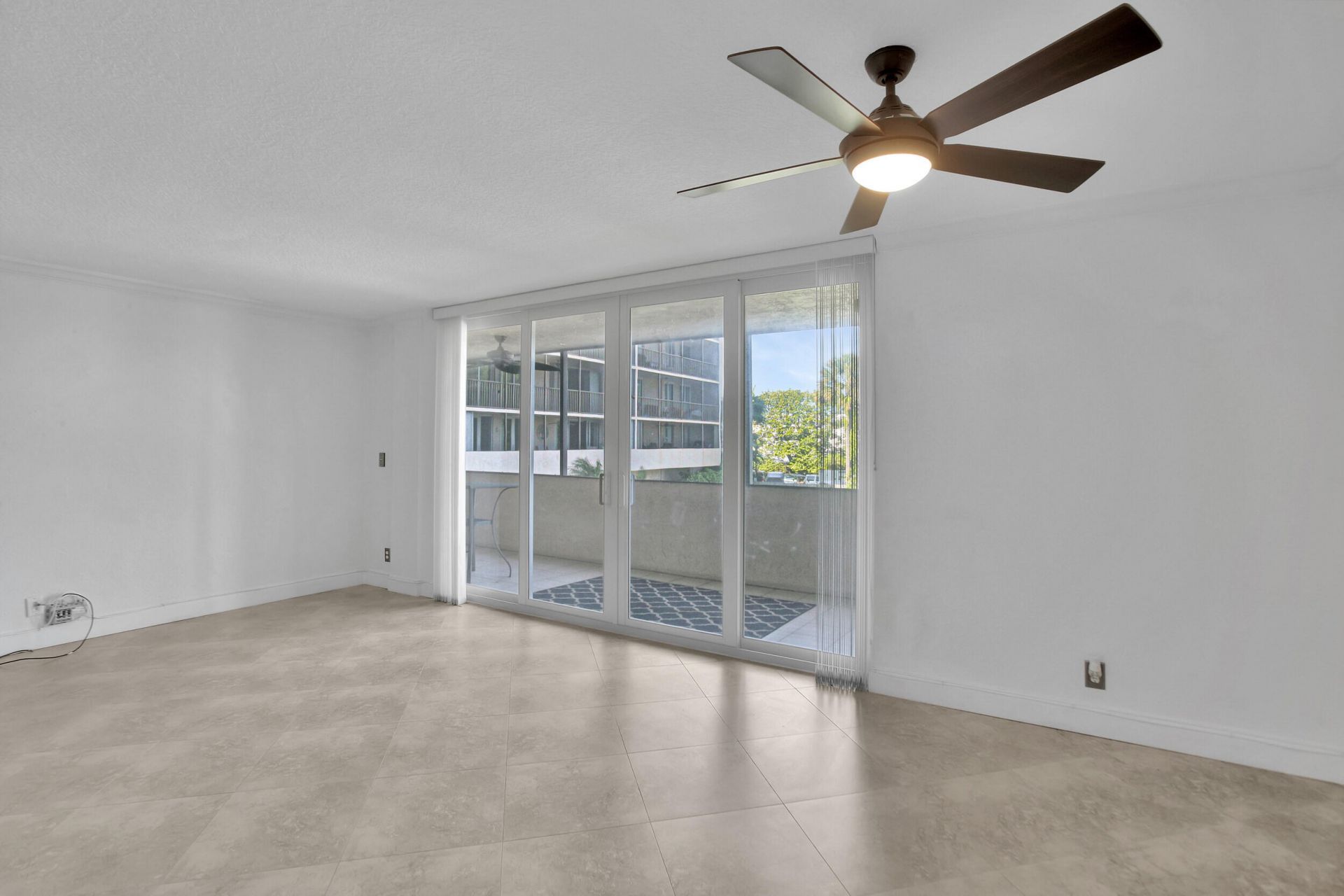 740 S Federal Highway, Unit 202, Pompano Beach, FL 33062 Photo