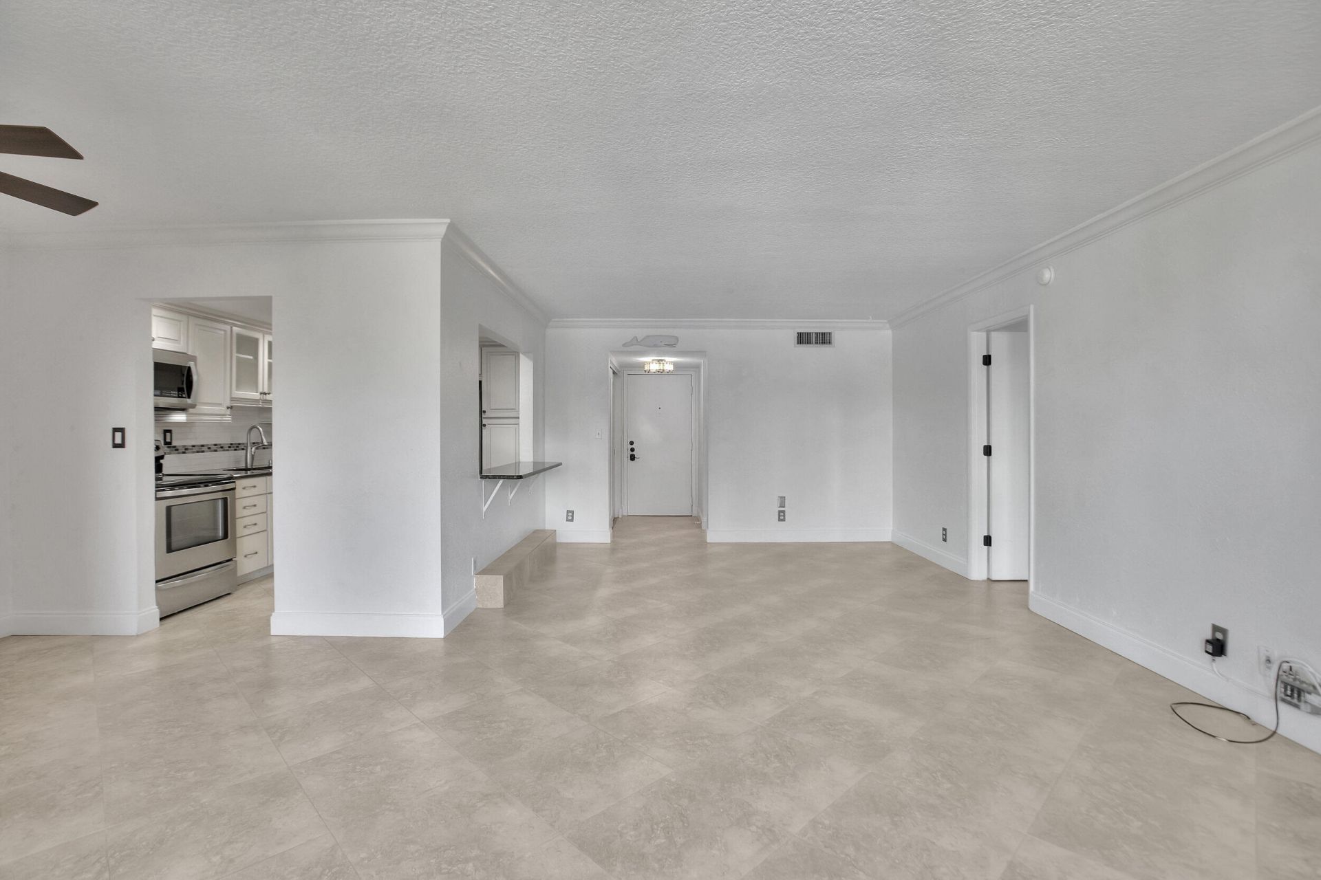 740 S Federal Highway, Unit 202, Pompano Beach, FL 33062 Photo