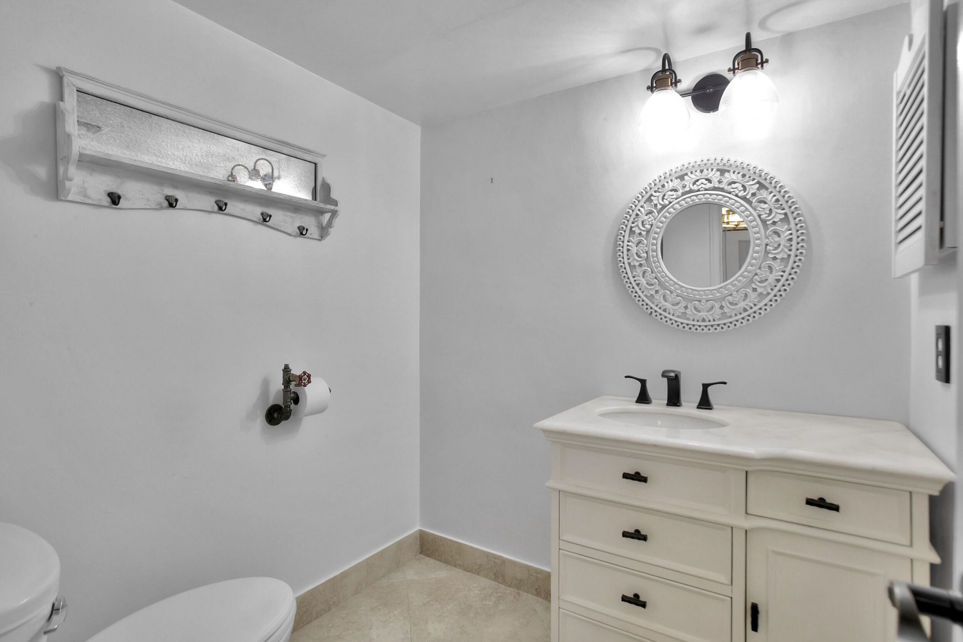 740 S Federal Highway, Unit 202, Pompano Beach, FL 33062 Photo