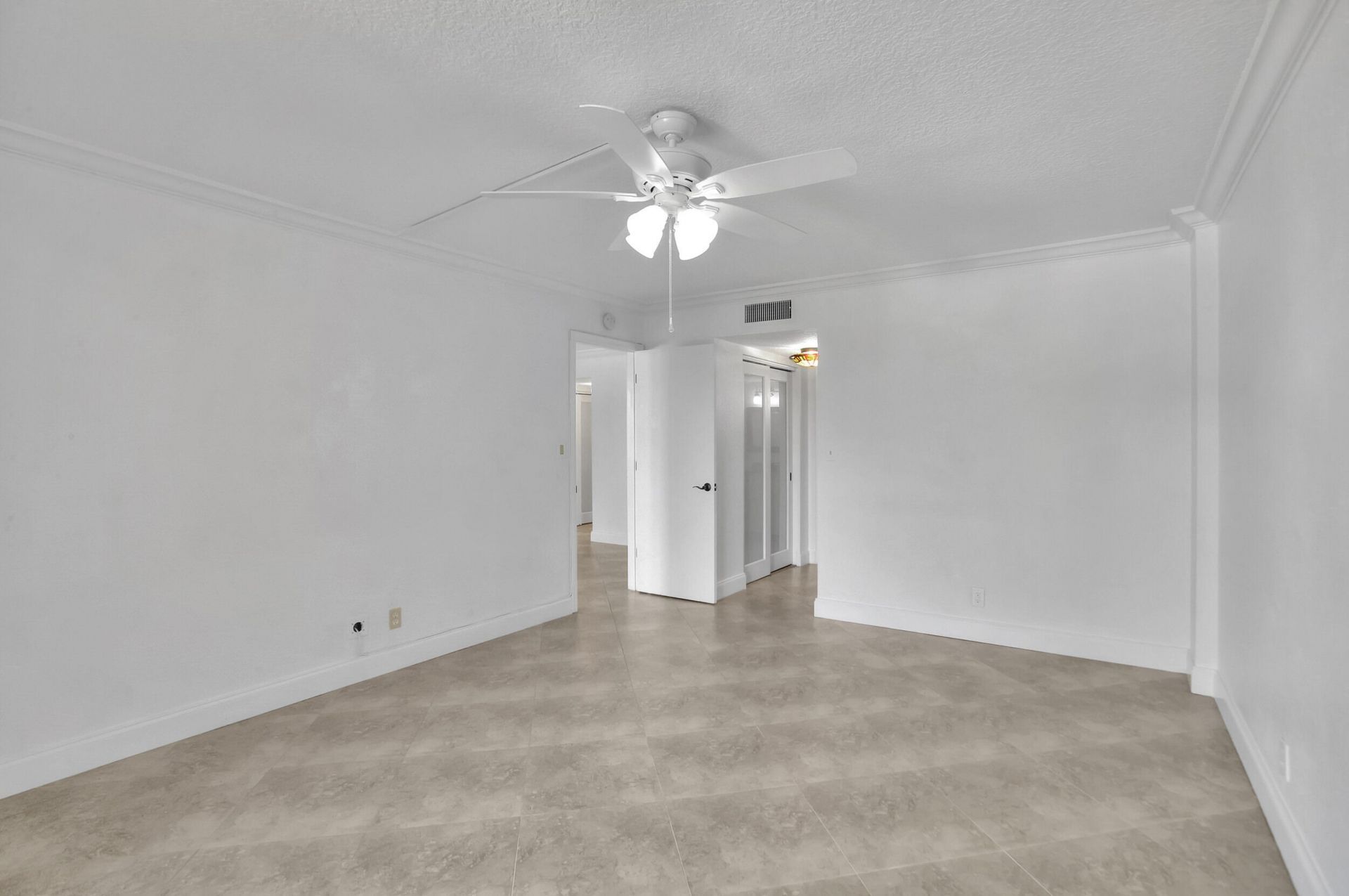 740 S Federal Highway, Unit 202, Pompano Beach, FL 33062 Photo