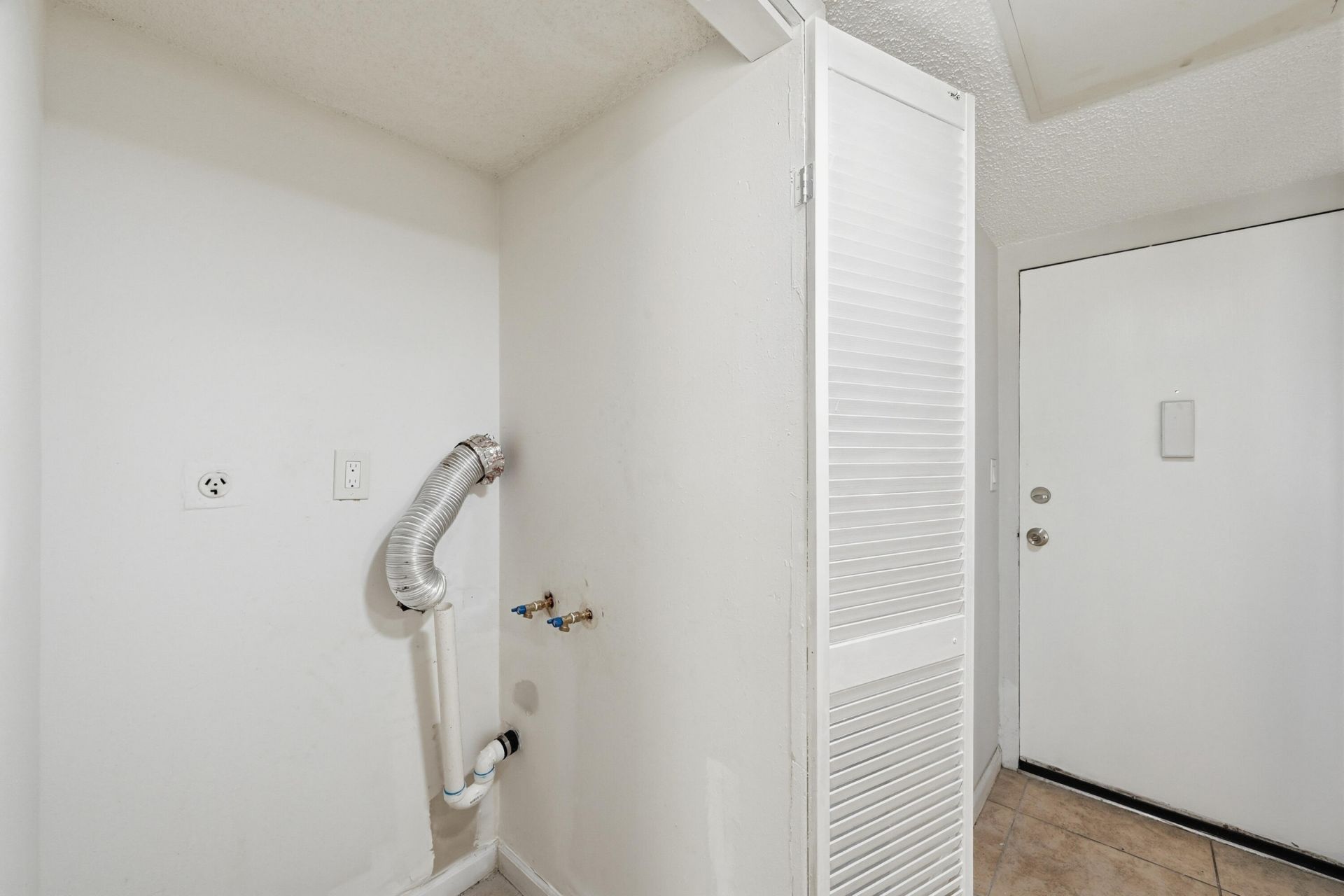 7541 NW 16th Street, Unit 1211, Plantation, FL 33313 Photo
