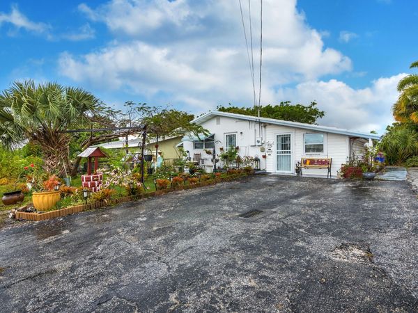 7111 Washington Avenue, Lake Worth, FL 33462