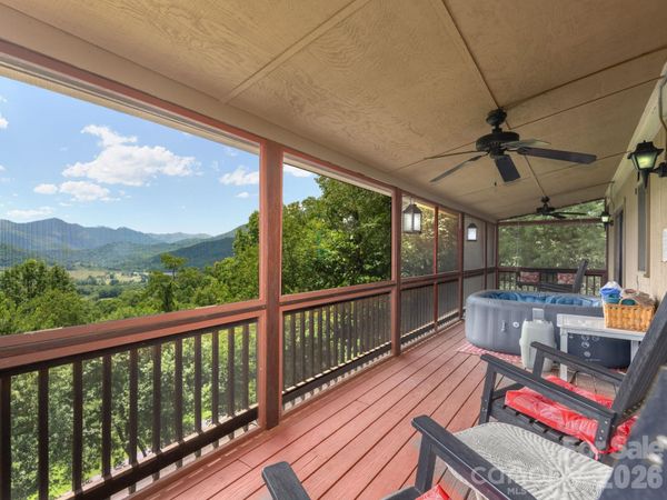 1541 Utah Mountain Road , Waynesville, NC 28785