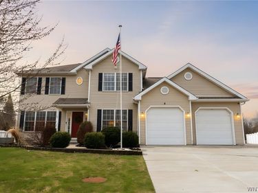 190 Sandpiper Lane , Grand Island, NY 14072