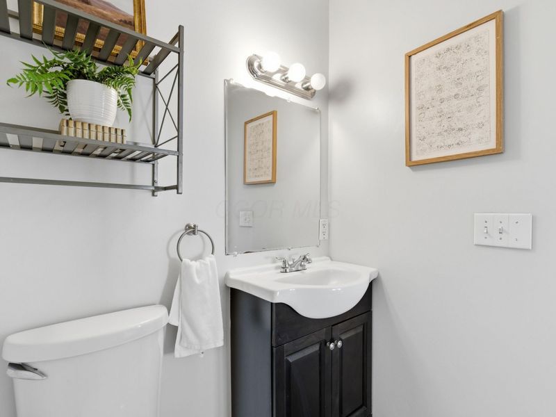 379 E 8th Avenue, Columbus, OH 43201 Photo 19