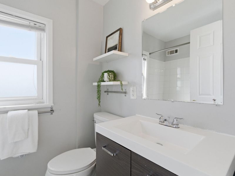 379 E 8th Avenue, Columbus, OH 43201 Photo 25