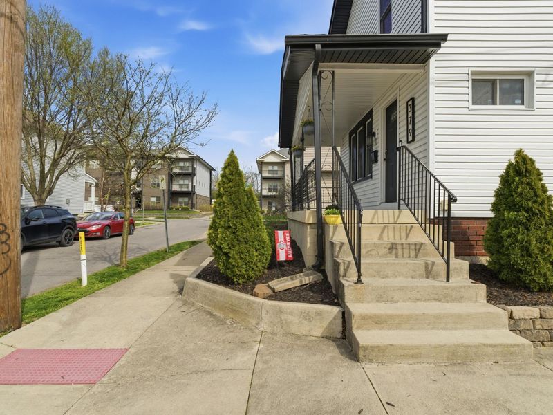 379 E 8th Avenue, Columbus, OH 43201 Photo 34