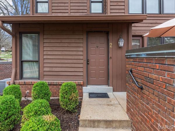 2000 Trailcrest Lane, Unit 2, Kirkwood, MO 63122