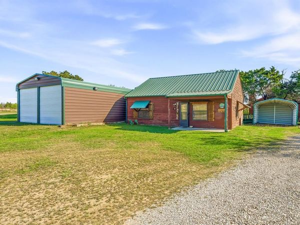 101 Hide Away Drive, Unit 7, Strawn, TX 76475