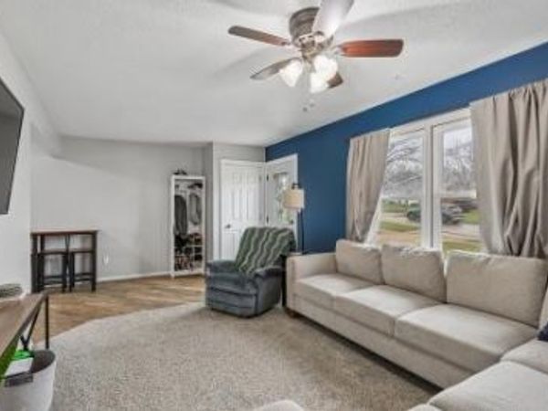 1525 W Detroit Avenue, Indianola, IA 50125