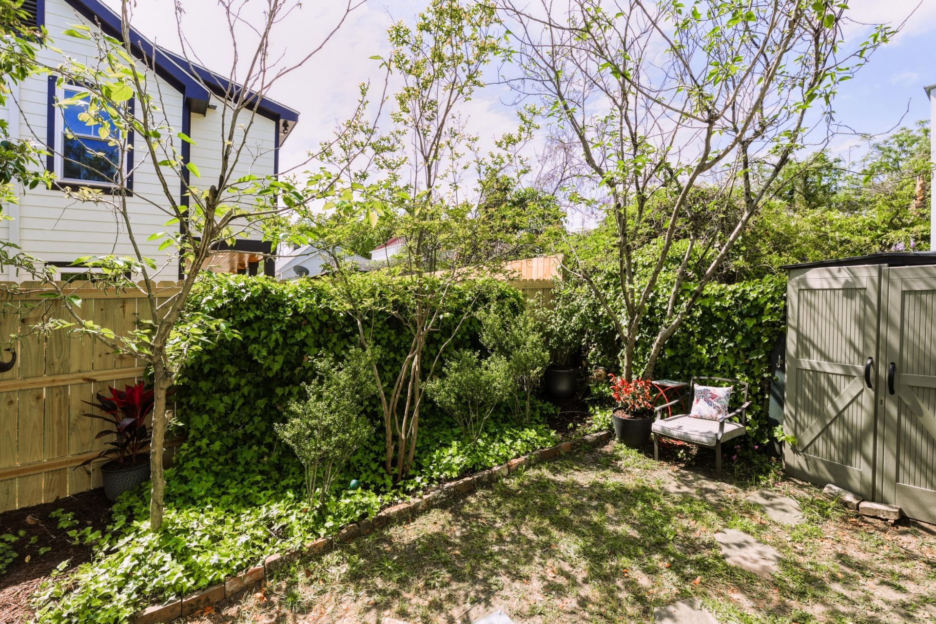 85 Romney Street Photo 41