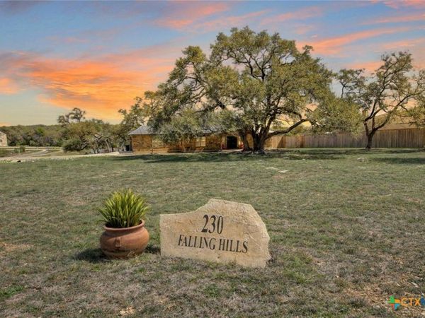 230 Falling Hills, New Braunfels, TX 78132