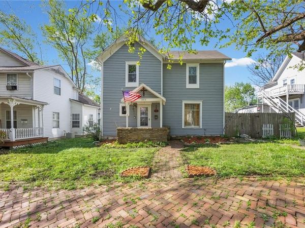 303 E Wea Street, Paola, KS 66071