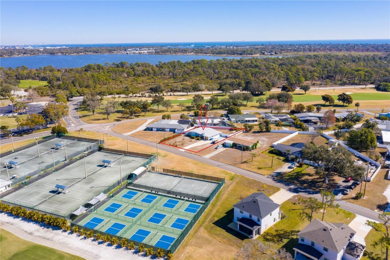 2110 Alcazar Way S, Saint Petersburg, FL 33712 Photo