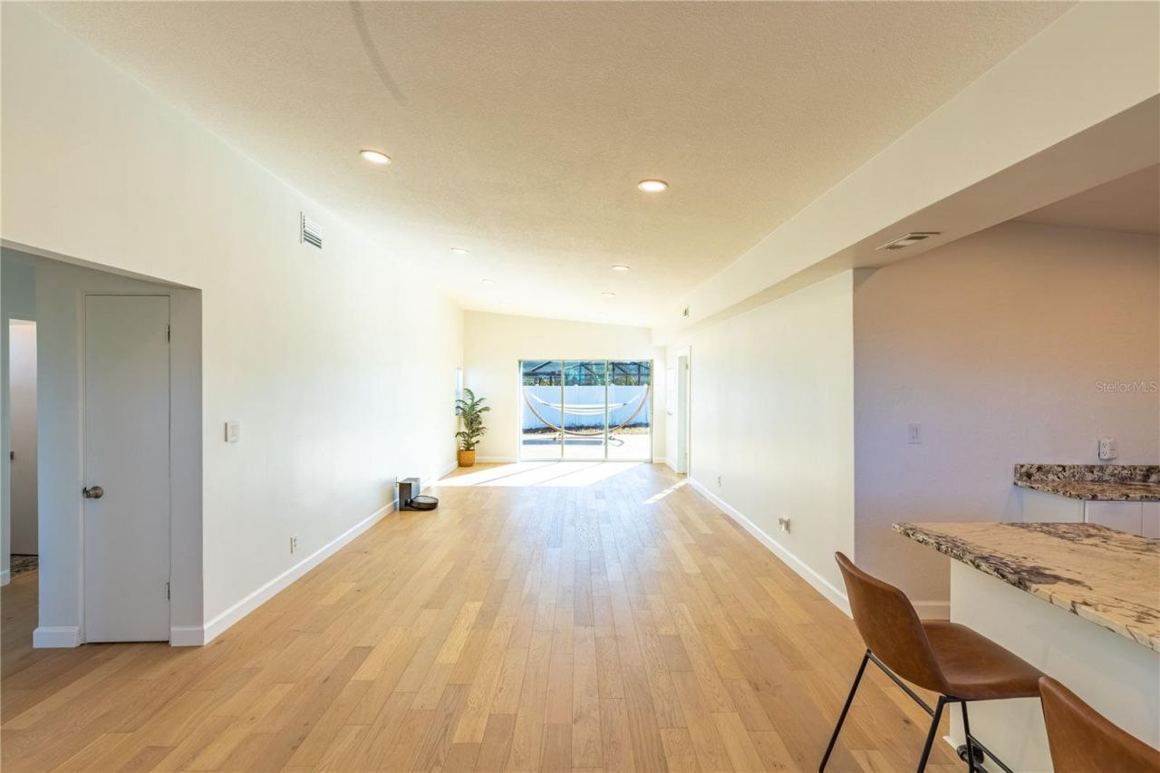 2110 Alcazar Way S, Saint Petersburg, FL 33712 Photo