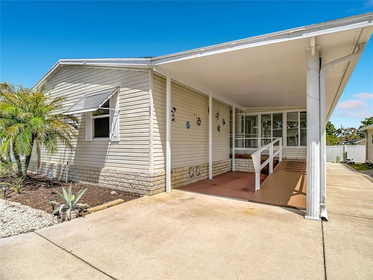 452 Par Drive, Frostproof, FL 33843 Photo