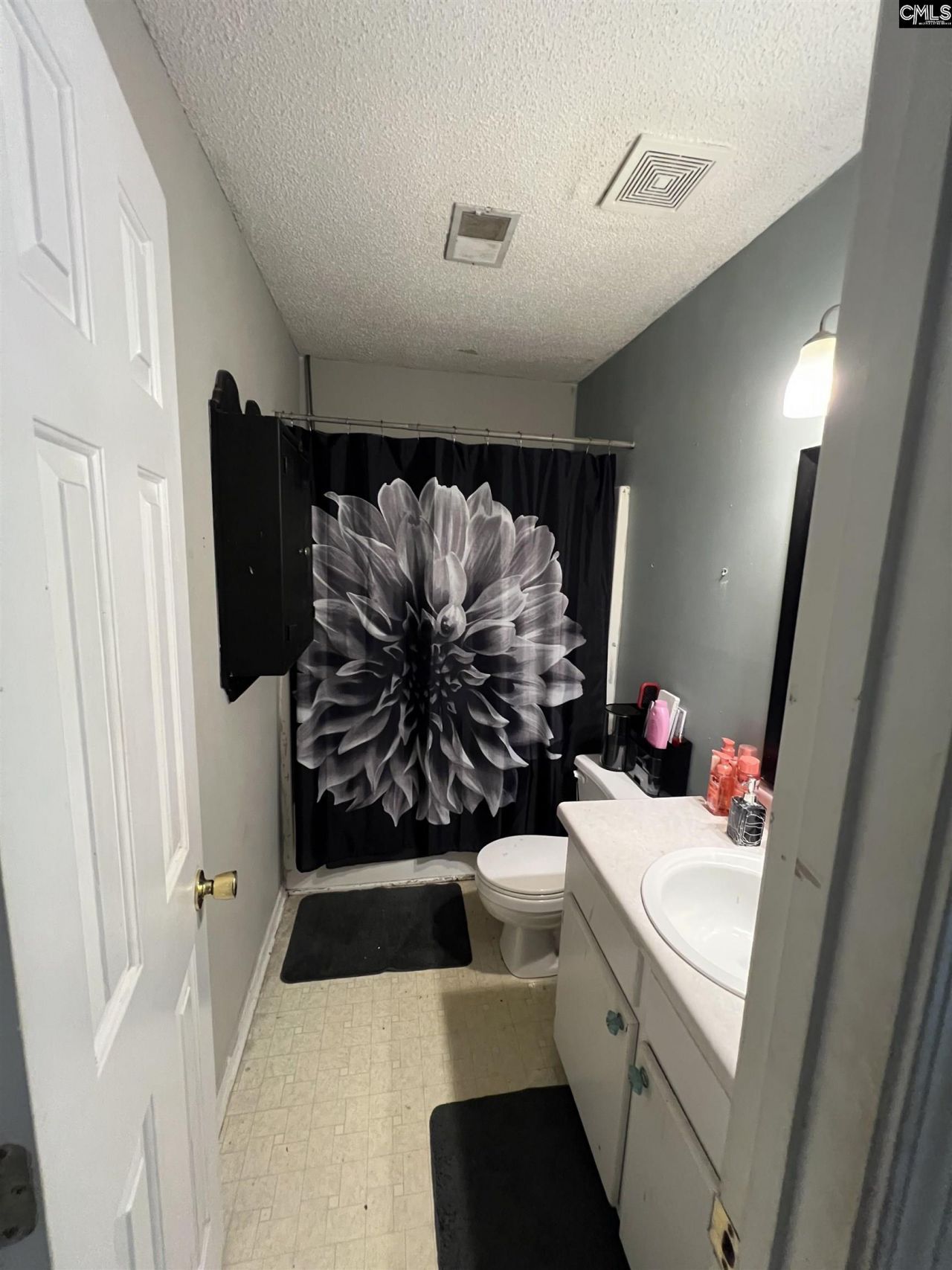 10 Piper Lane  Photo 14