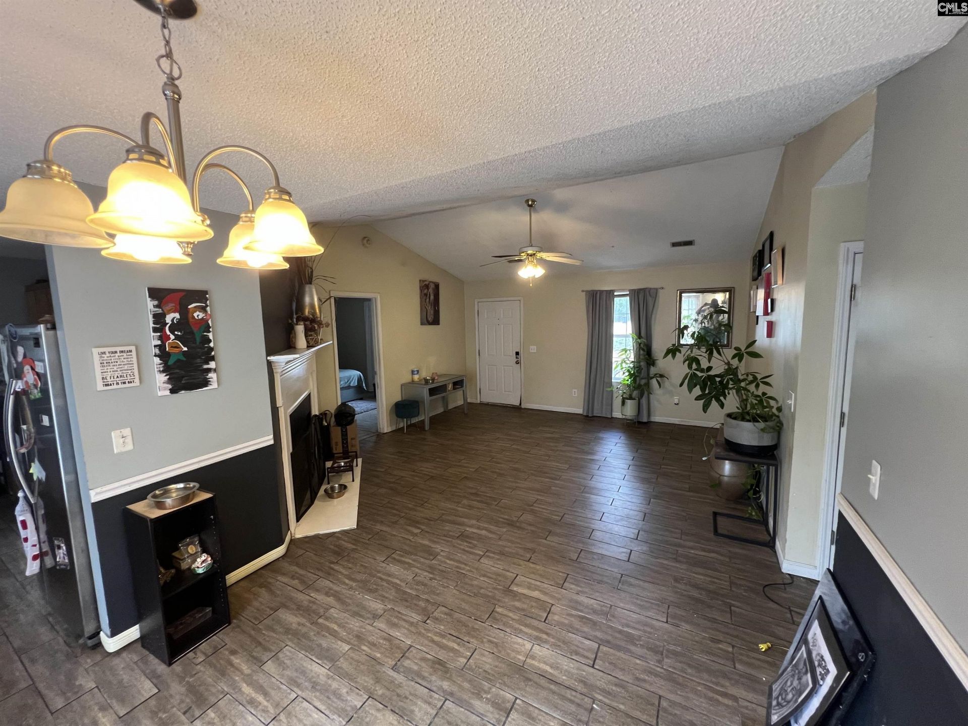 10 Piper Lane  Photo 6