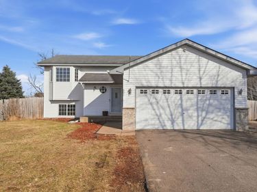 601 Horseshoe Lane, Braham, MN 55006