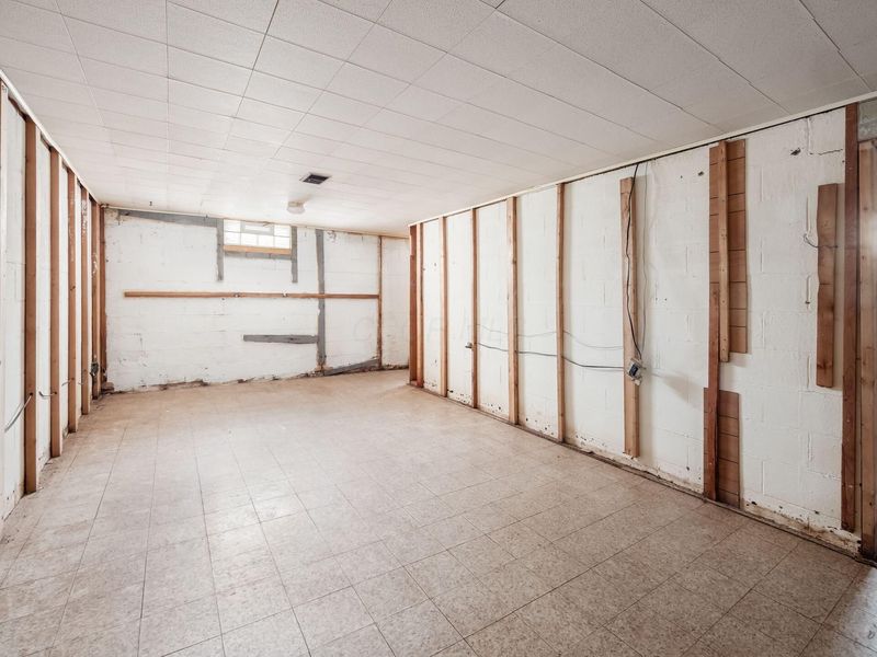 495 Lennox Avenue , Columbus, OH 43228 Photo 22