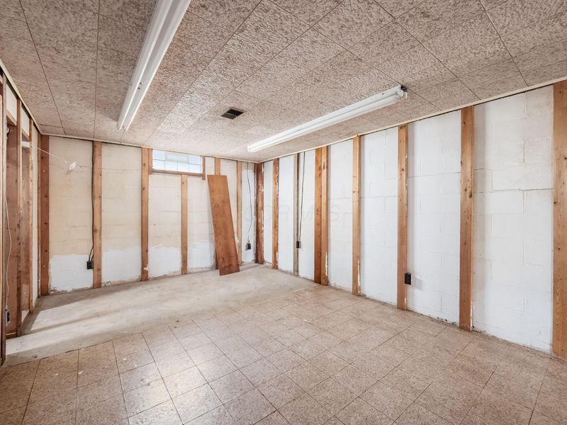 495 Lennox Avenue , Columbus, OH 43228 Photo 23