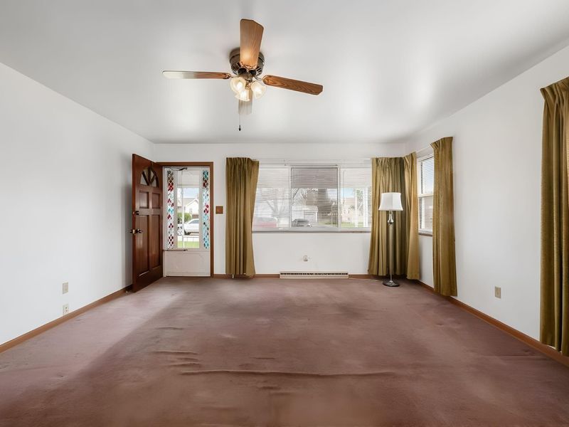 495 Lennox Avenue , Columbus, OH 43228 Photo 5