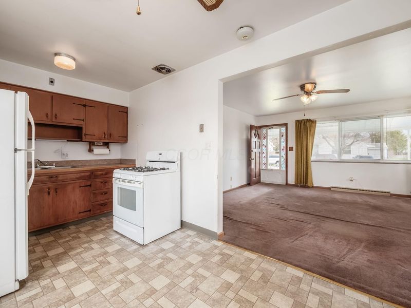 495 Lennox Avenue , Columbus, OH 43228 Photo 8