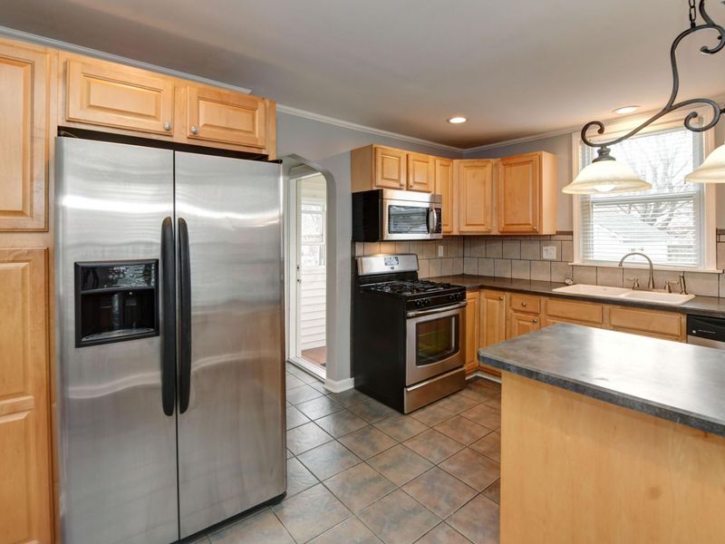 655 E Mithoff Street, Columbus, OH 43206 Photo 10