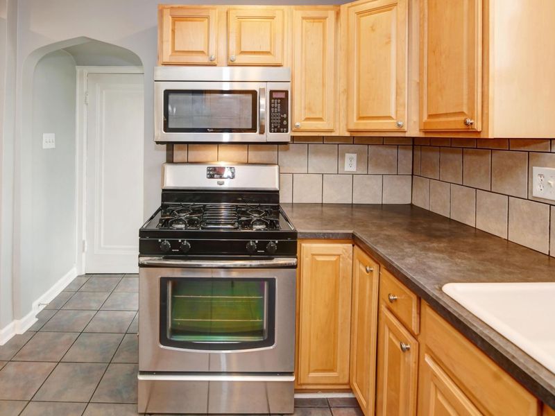 655 E Mithoff Street, Columbus, OH 43206 Photo 12