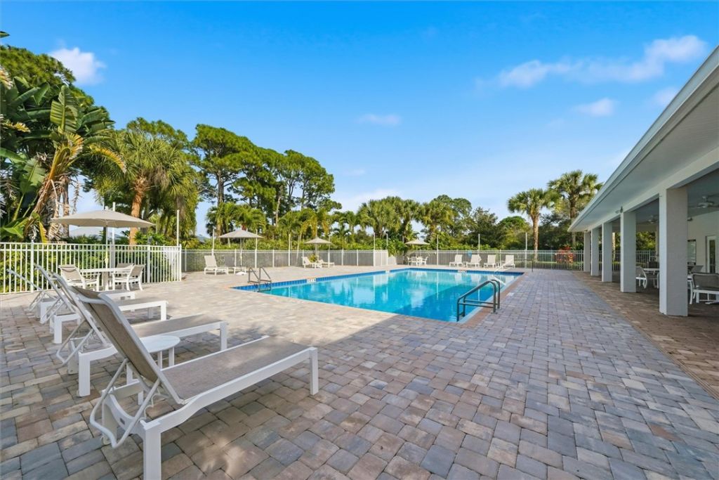 235 11th Square Sw, Vero Beach, FL 32962 Photo