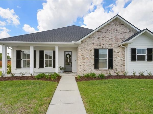 310 BELLE ORMOND Circle, Destrehan, LA 70047