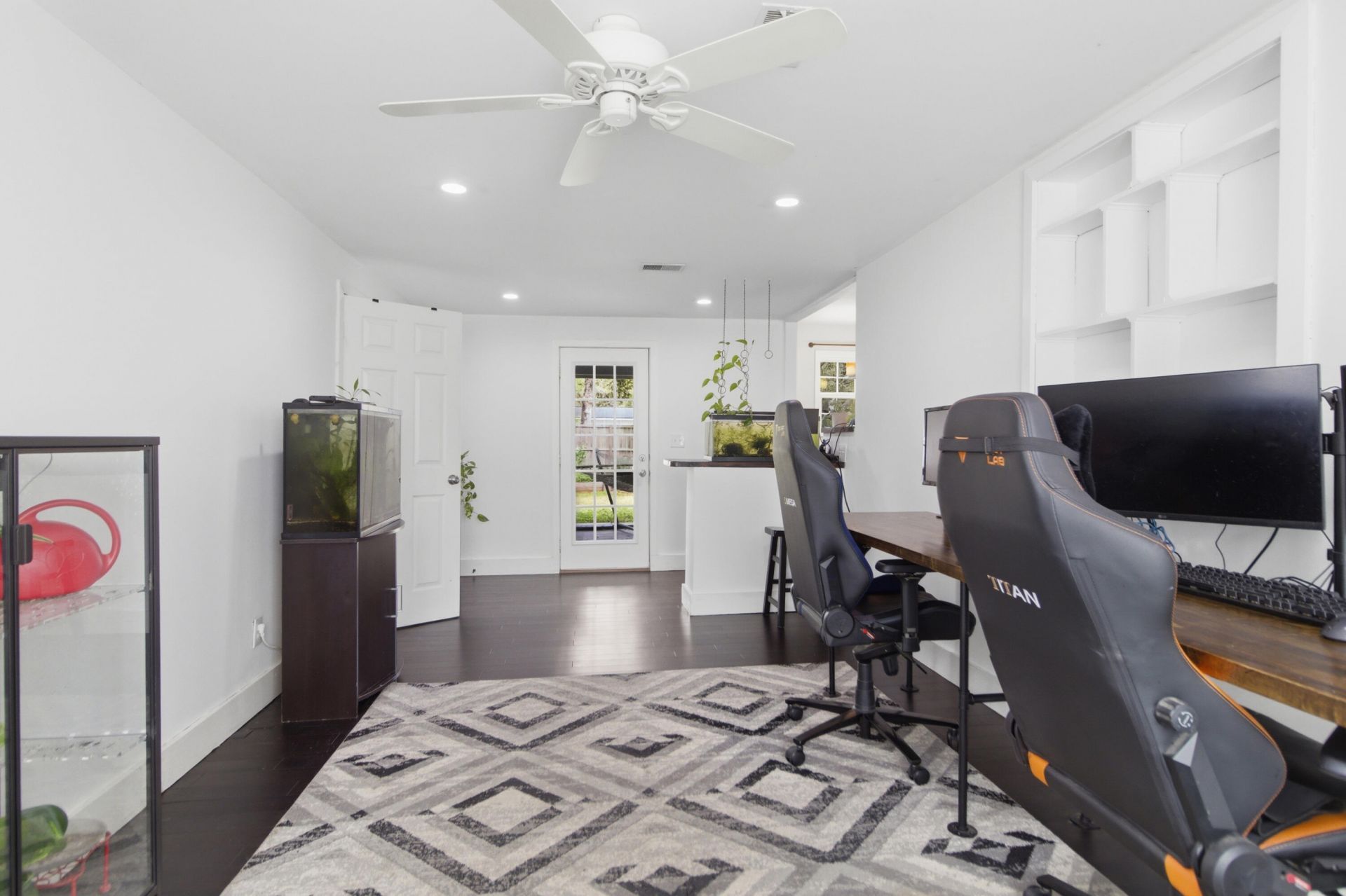 350 Hoff Avenue Photo 22