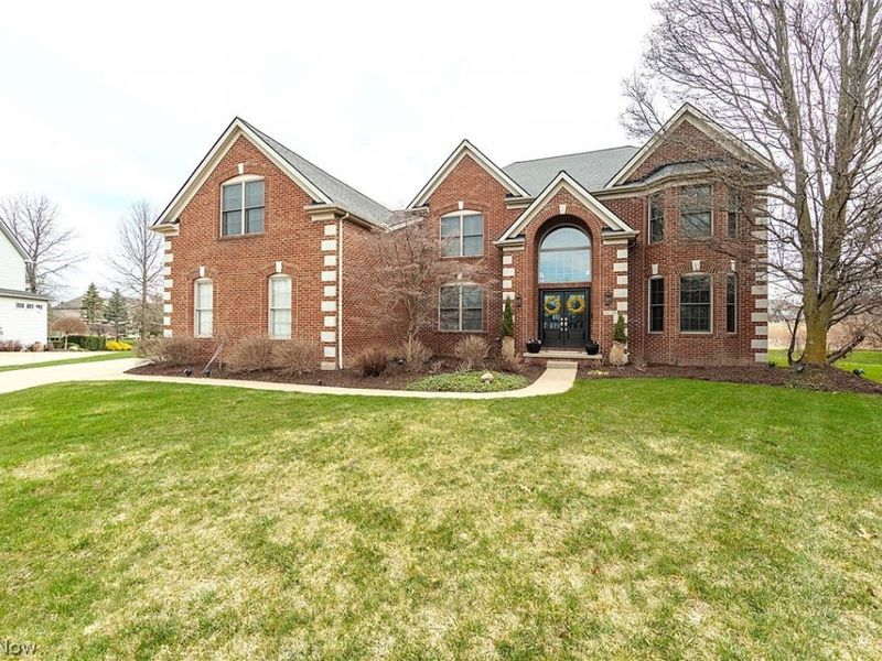 20208 E Donegal Lane, Strongsville, OH 44149 Photo 1