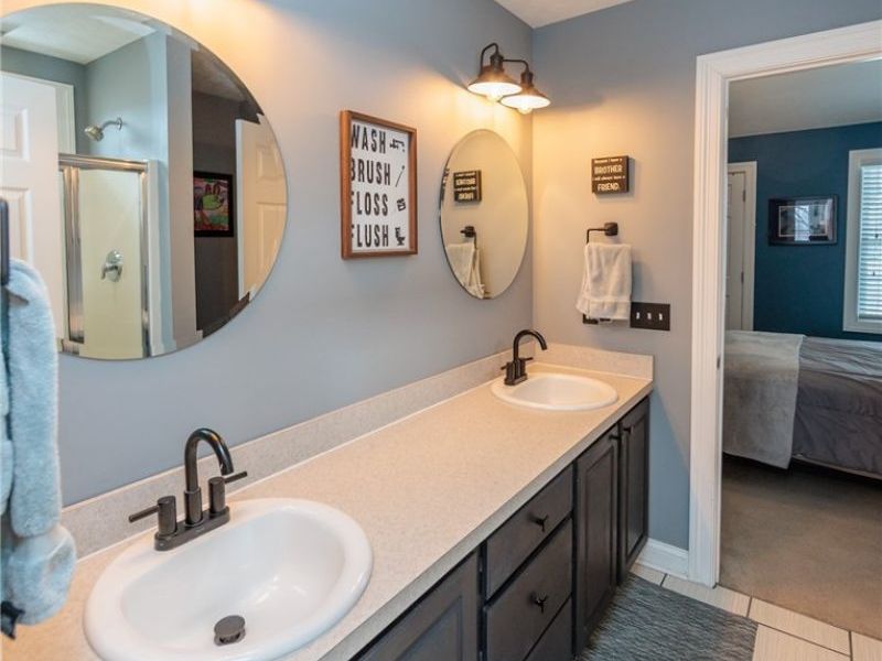 20208 E Donegal Lane, Strongsville, OH 44149 Photo 18