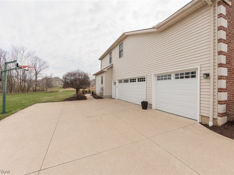 20208 E Donegal Lane, Strongsville, OH 44149 Photo 34