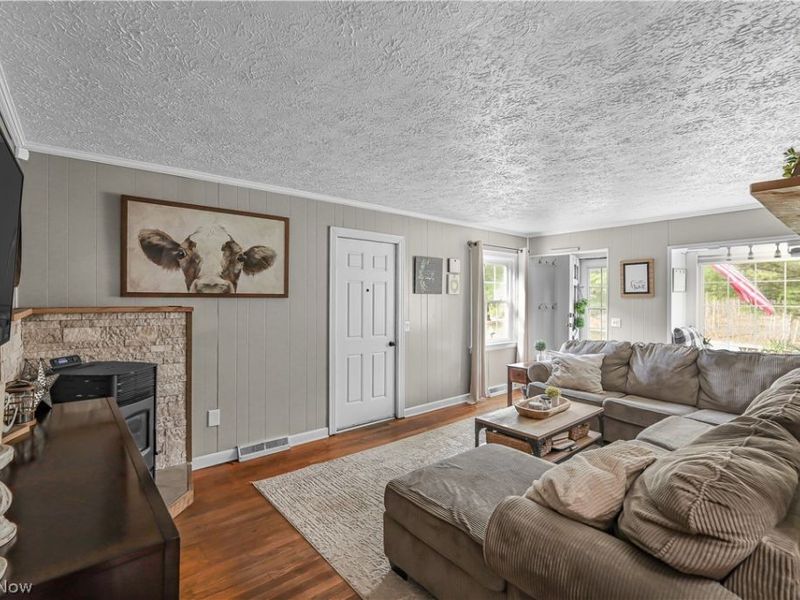 3456 Phalanx Mills Herner Road, Southington, OH 44470 Photo 5