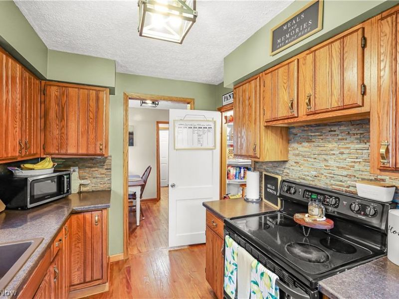 3456 Phalanx Mills Herner Road, Southington, OH 44470 Photo 8